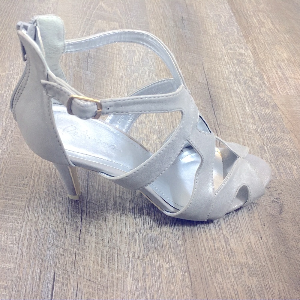 EUC Soft Silver Grey Sexy Strappy Open-Toed Heels